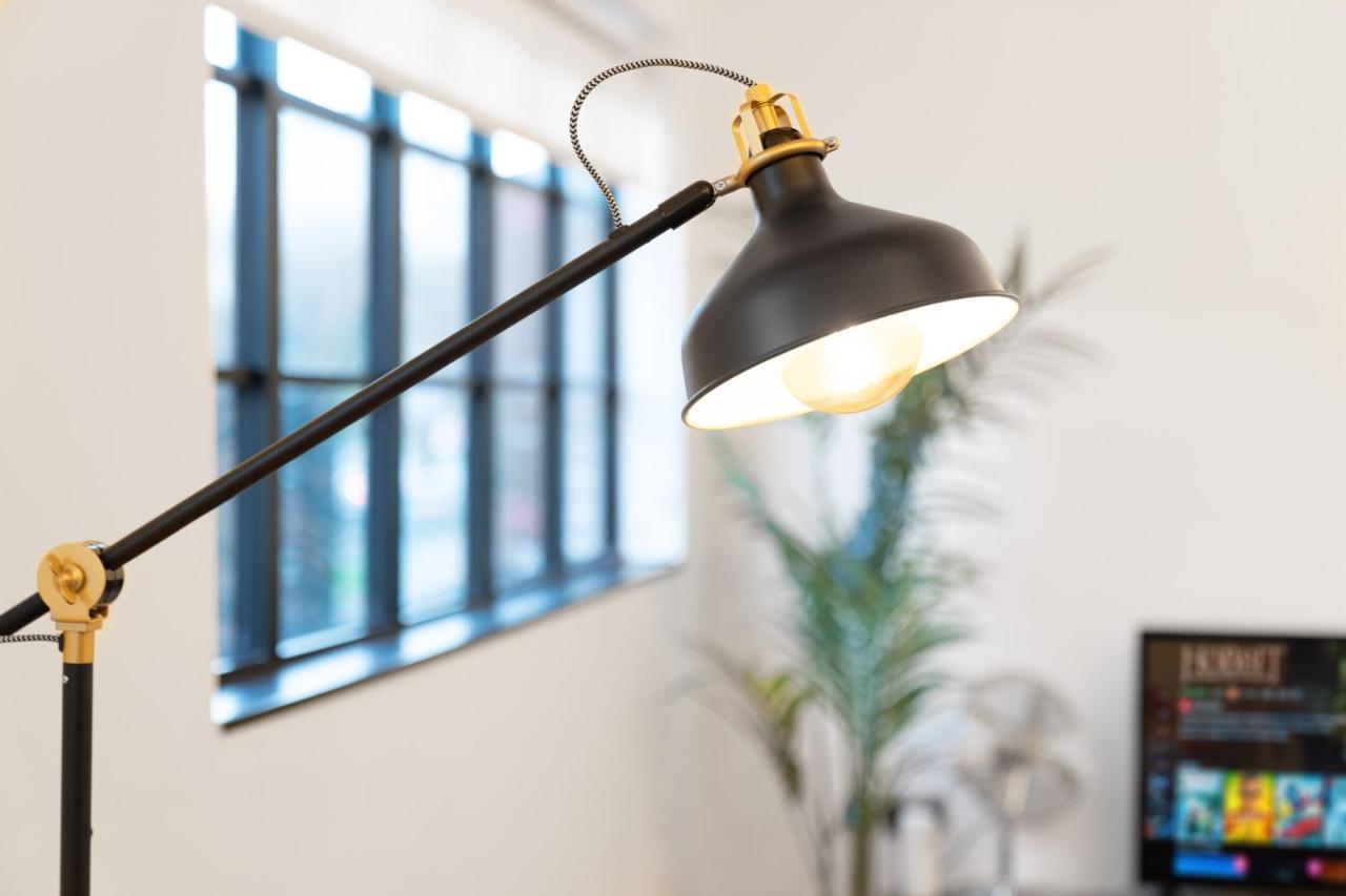 Haus Lofts - Luxury Suite - Parking - Smart Tv - Wifi バーミンガム エクステリア 写真